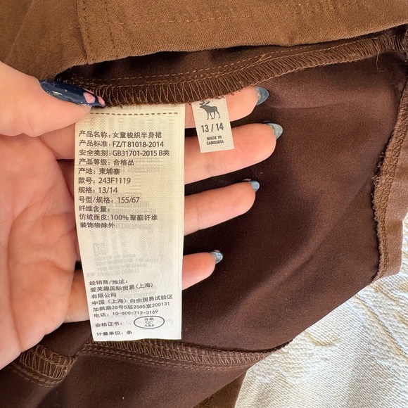 Suede Abercrombie Button-Front Skirt youth 13/15 or Women's XS - Picture 4 of 4